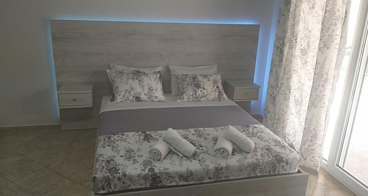Studio Garden Apartment Nea Kallikrateia Exterior foto